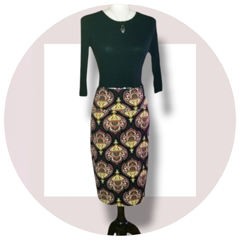 Lularoe Cassie Pencil Skirt Super Stretchy Size S/M